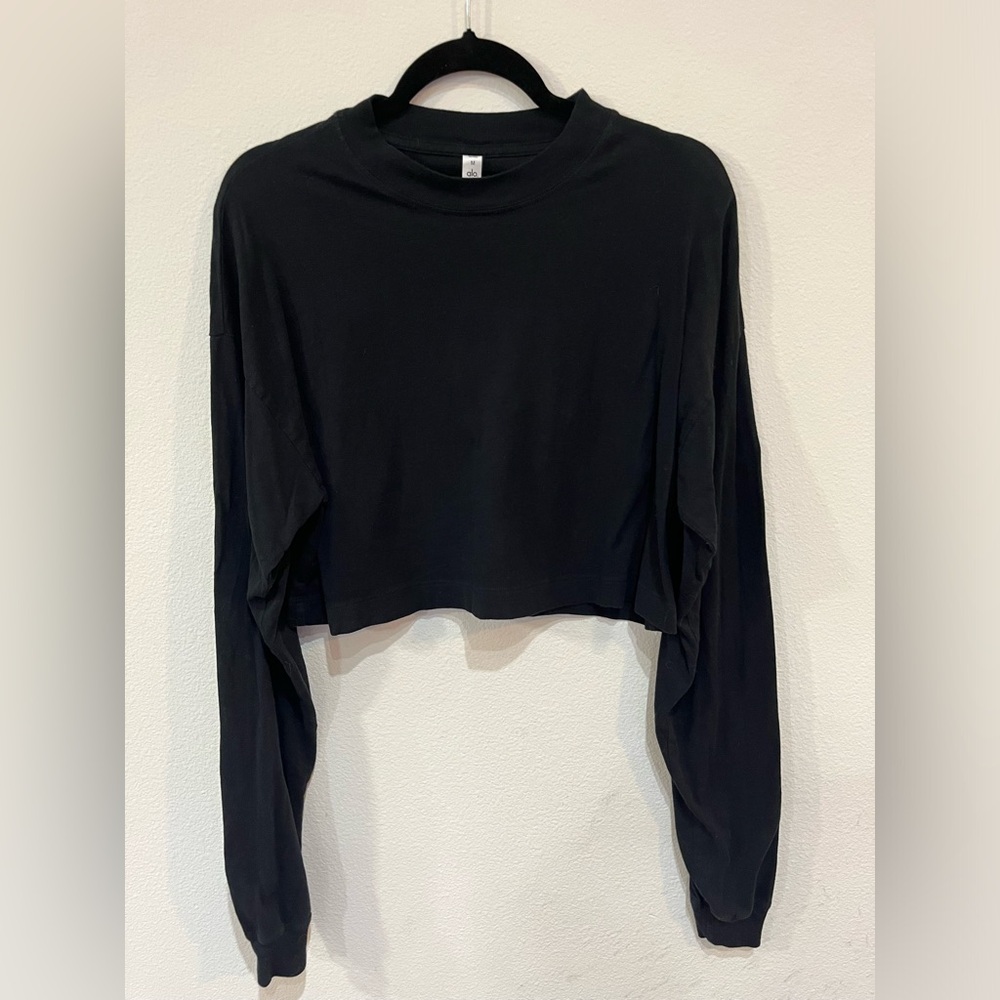 Alo yoga cropped long sleeve